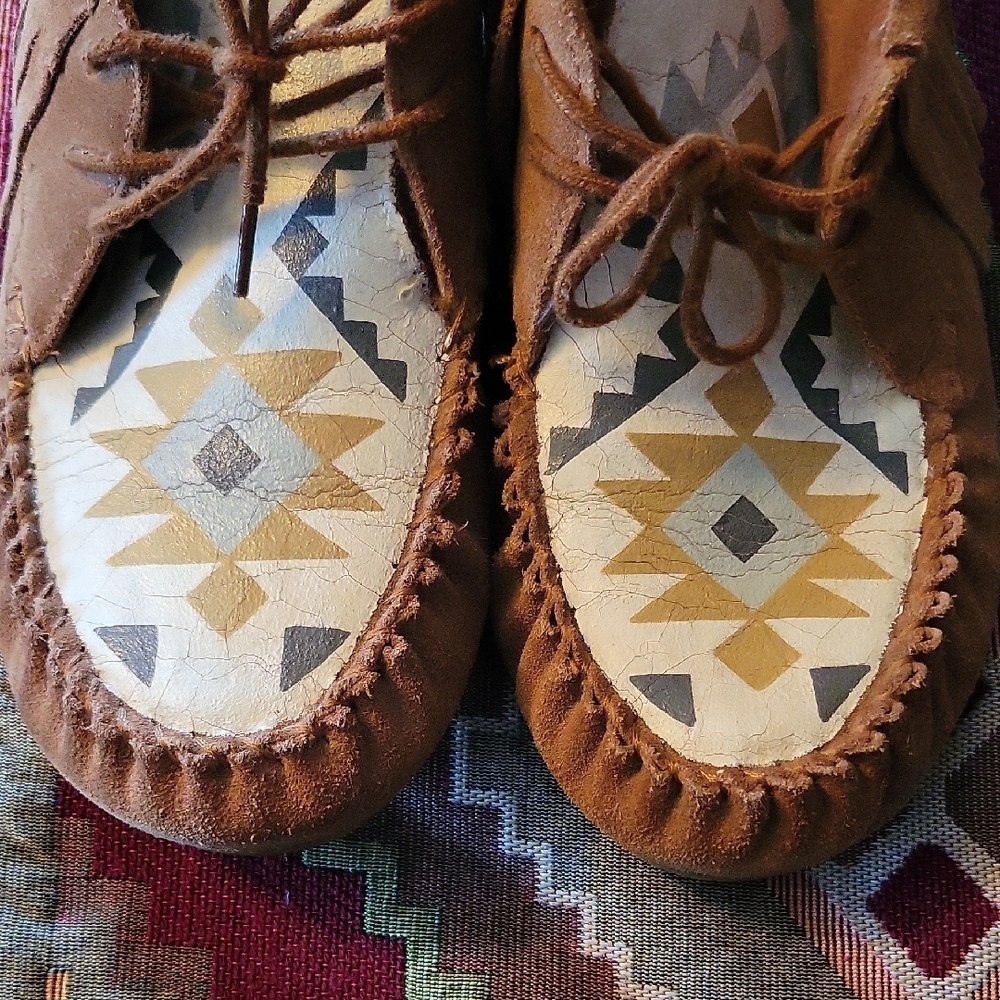 Brown Patterned Men's Moccasins - Picture 4 of 4